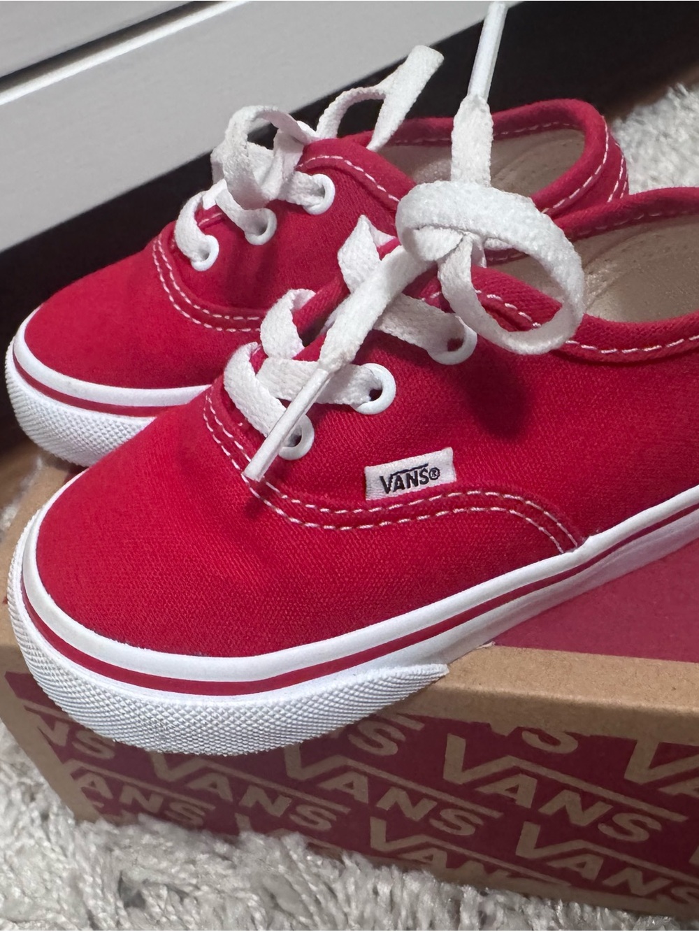 Vans Kids Canvas Low-Top Sneakers in Red with White Accents